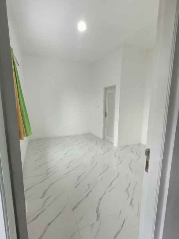 dijual rumah pasir gunung selatan