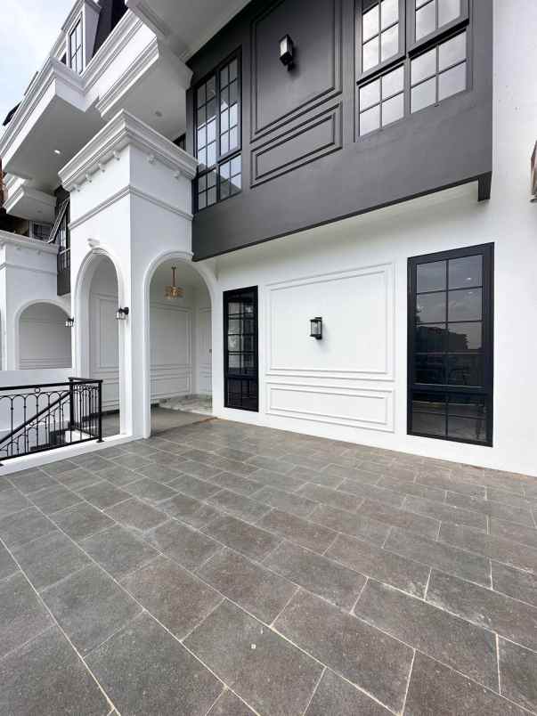 dijual rumah pejaten