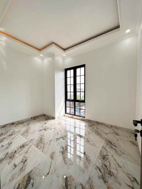 dijual rumah pejaten