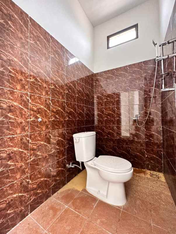 dijual rumah pekayon