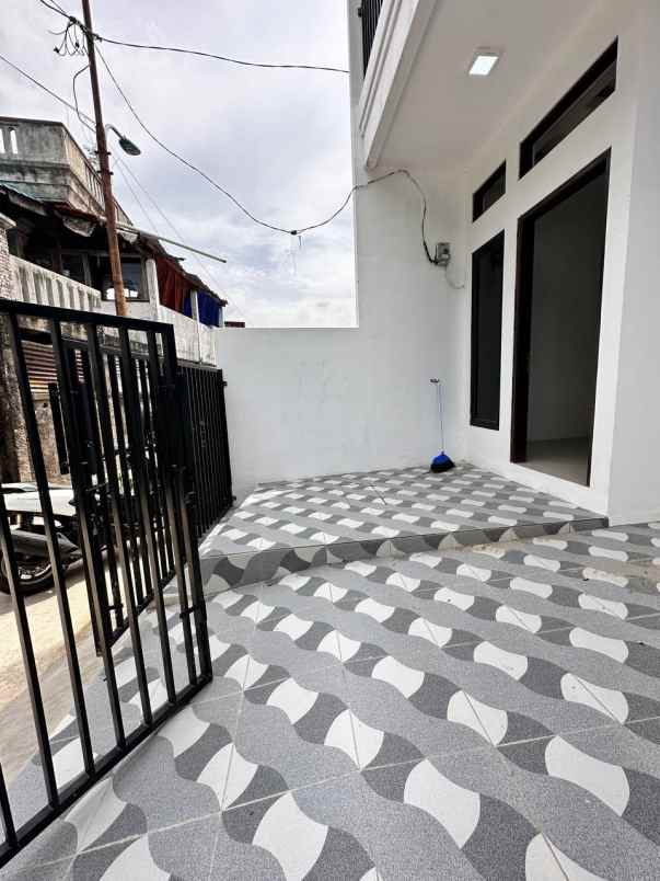 dijual rumah pekayon