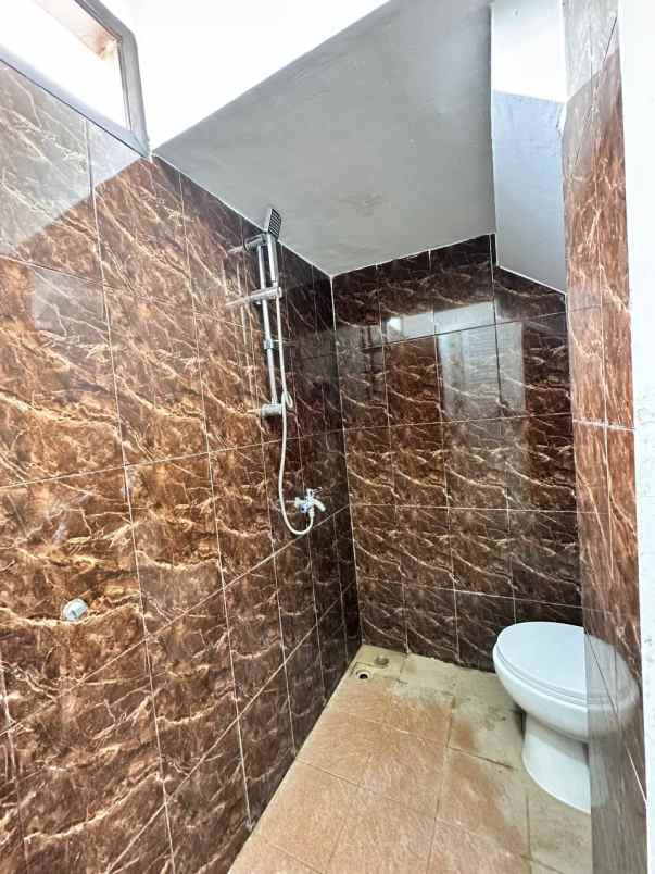 dijual rumah pekayon