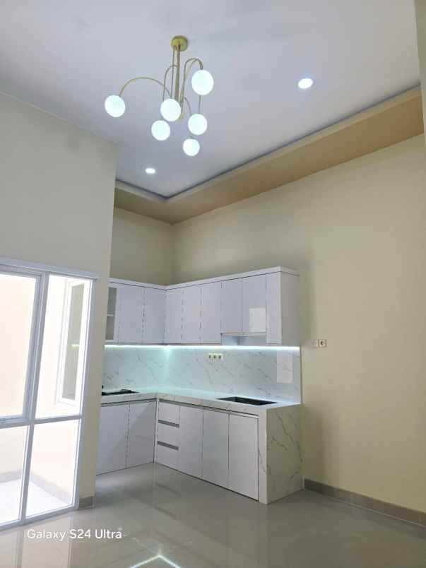 dijual rumah permata harapan baru kota