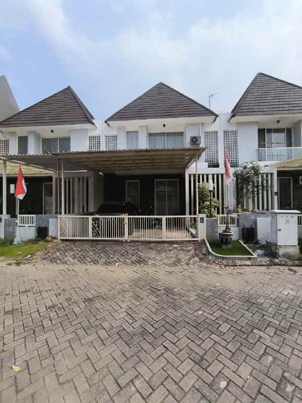 dijual rumah perum natura residence