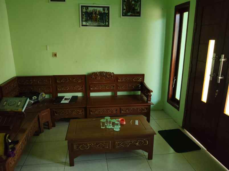 dijual rumah perum taman puspa sidoarjo