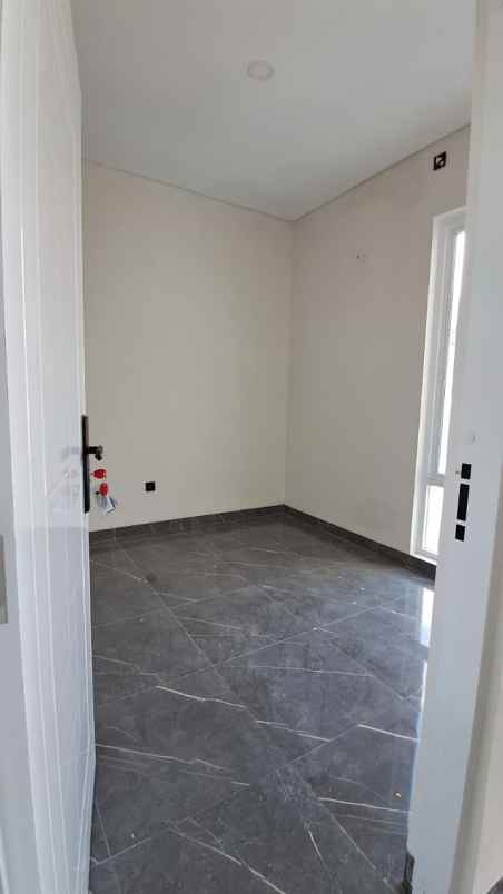 dijual rumah perumahan mulia residence