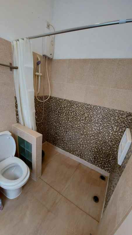 dijual rumah perumahan taman dadap