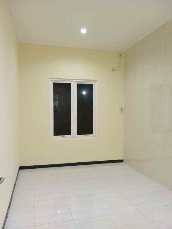 dijual rumah pondok candra