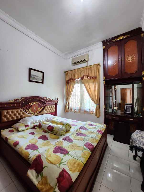 dijual rumah pondok kelapa