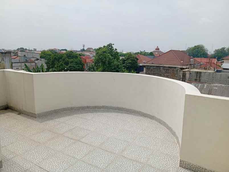 dijual rumah pondok kelapa