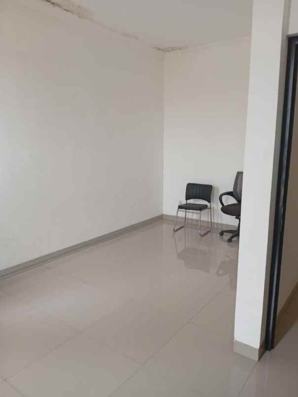 dijual rumah pondok kelapa