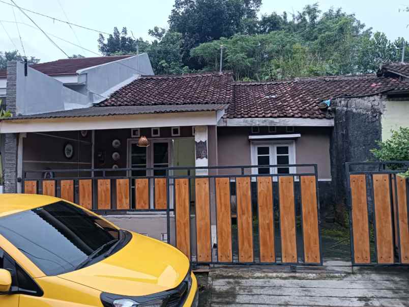 dijual rumah purwomartani