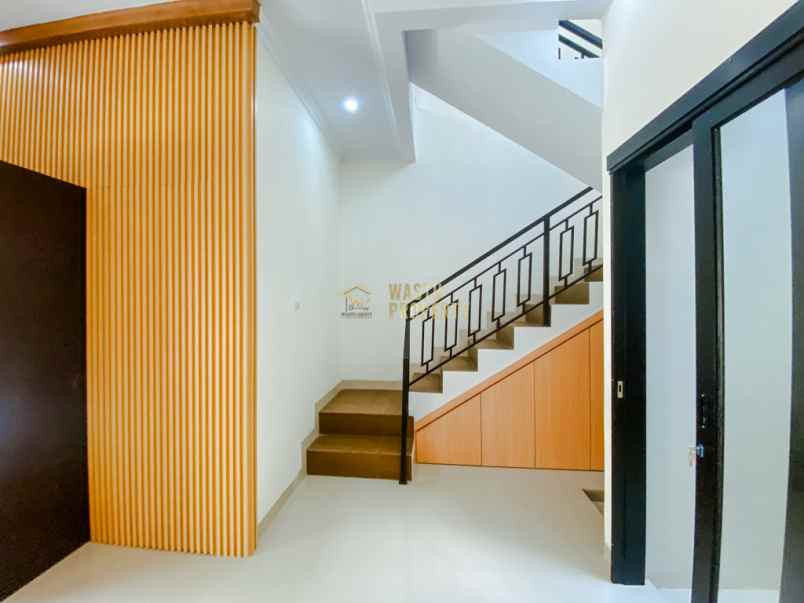 dijual rumah purwomartani kalasan