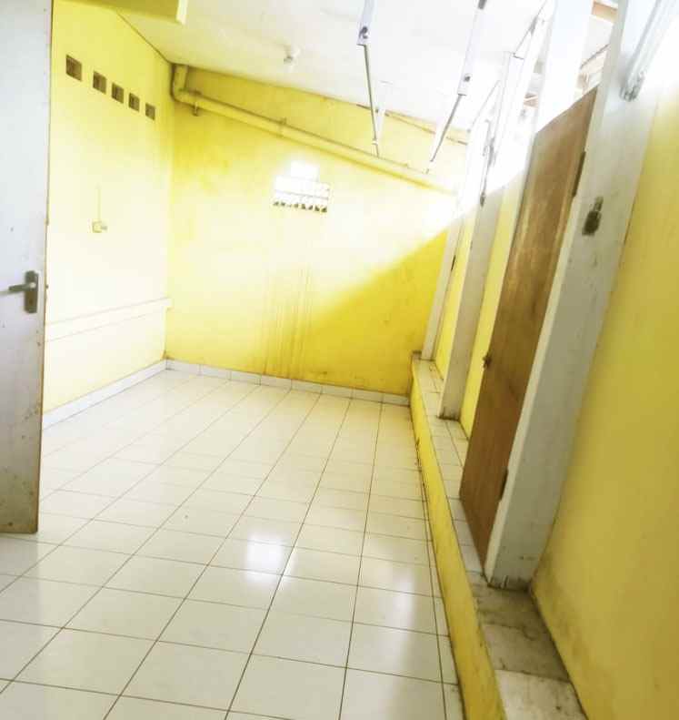 dijual rumah rewwin waru sidoarjo