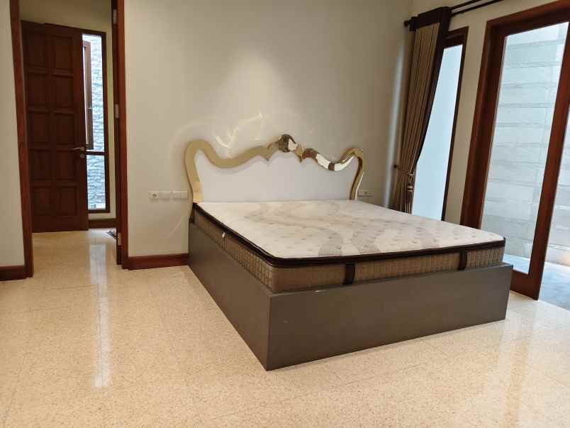 dijual rumah rumah menteng jakarta pusat