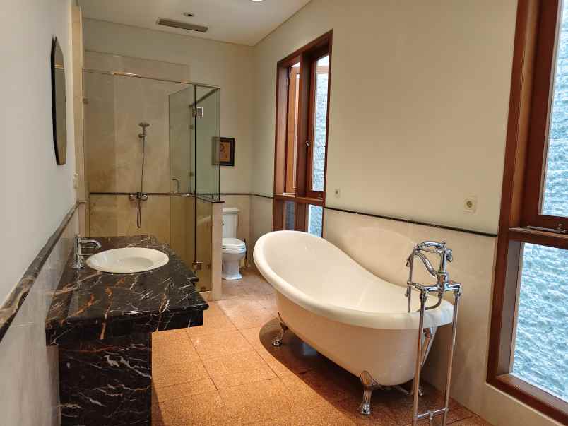 dijual rumah rumah menteng jakarta pusat