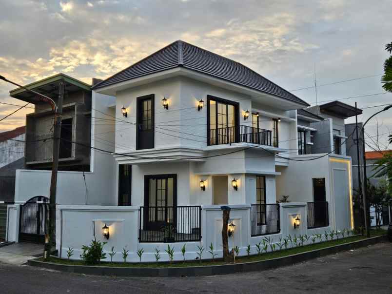dijual rumah rungkut