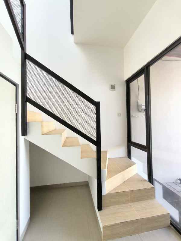 dijual rumah rungkut surabaya