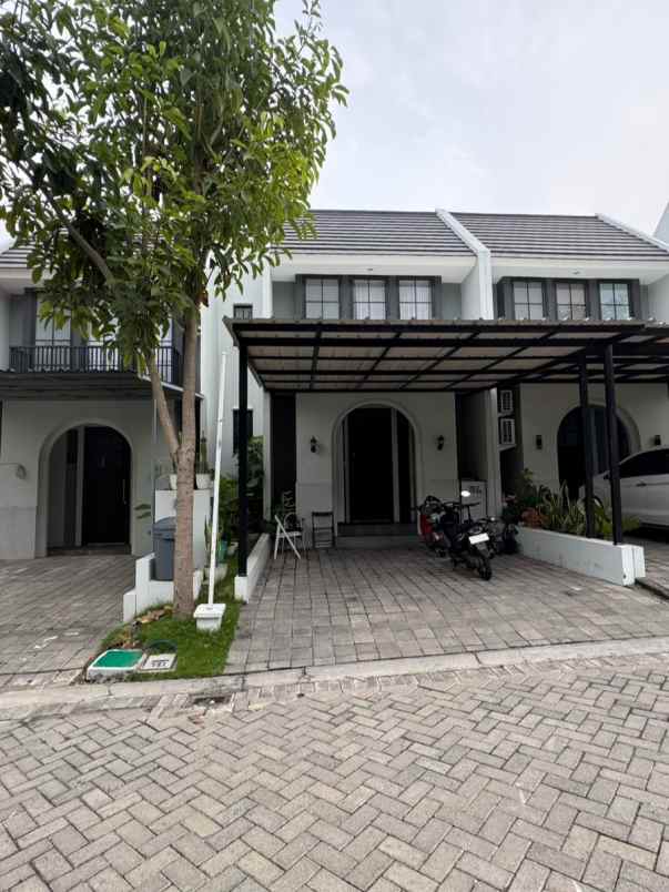 dijual rumah sambiroto