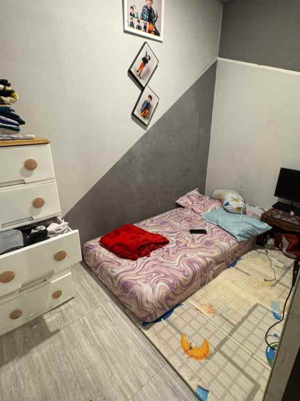 dijual rumah sambiroto