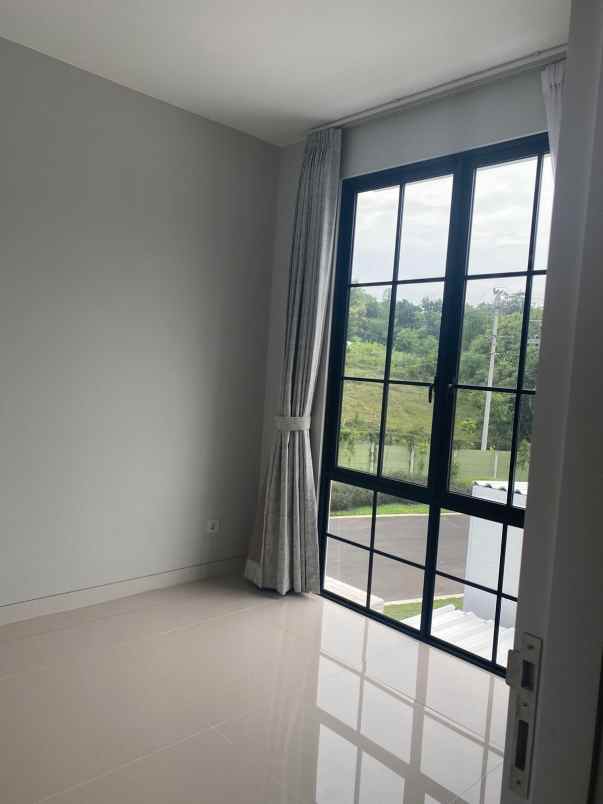 dijual rumah sambiroto