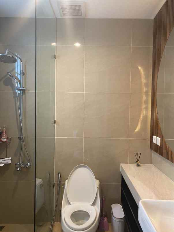 dijual rumah sambiroto