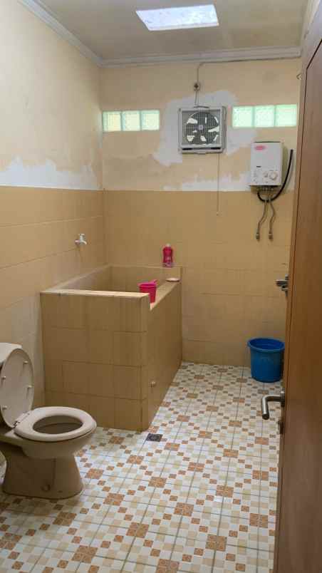 dijual rumah sariwangi