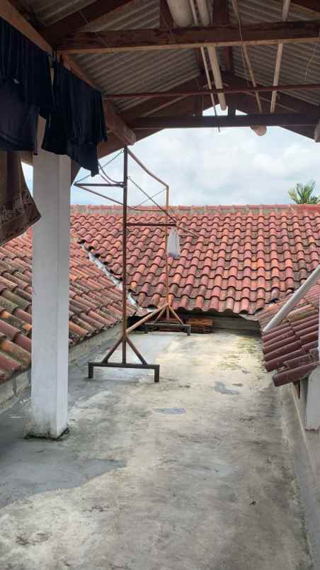 dijual rumah sariwangi