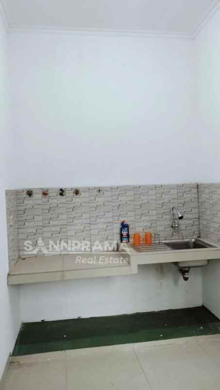 dijual rumah sawangan lama