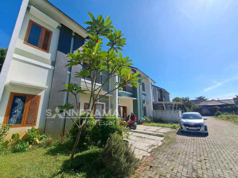 dijual rumah sawangan lama
