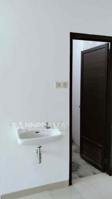 dijual rumah sawangan lama