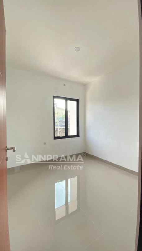 dijual rumah sawangan permai
