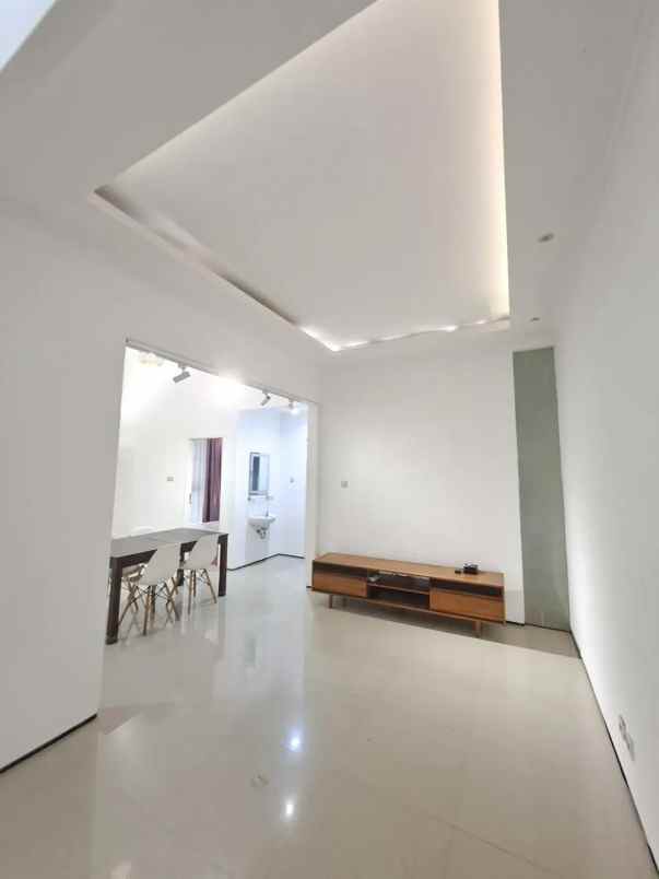 dijual rumah sektor 9 bintaro jaya