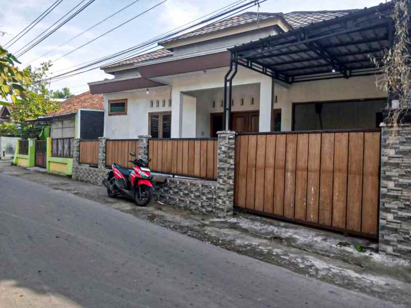 dijual rumah sendangtirto