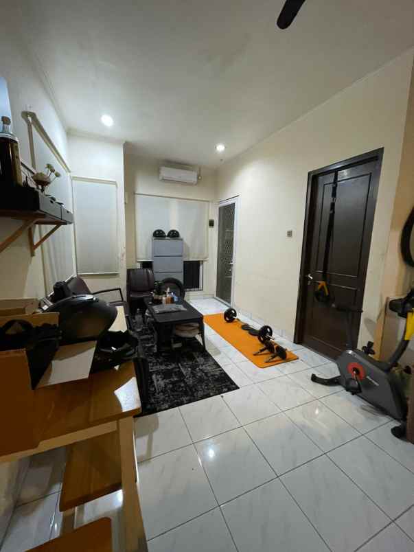 dijual rumah serpong park