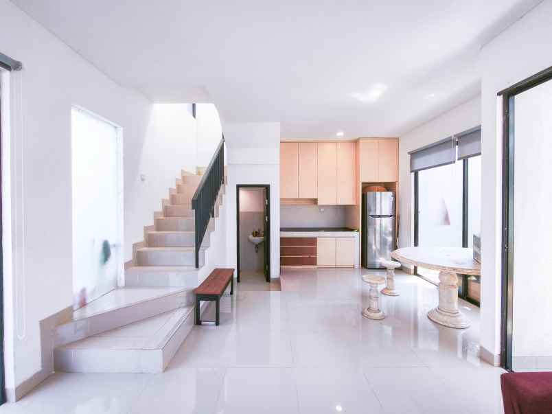 dijual rumah shilia sawangan depok jawa barat
