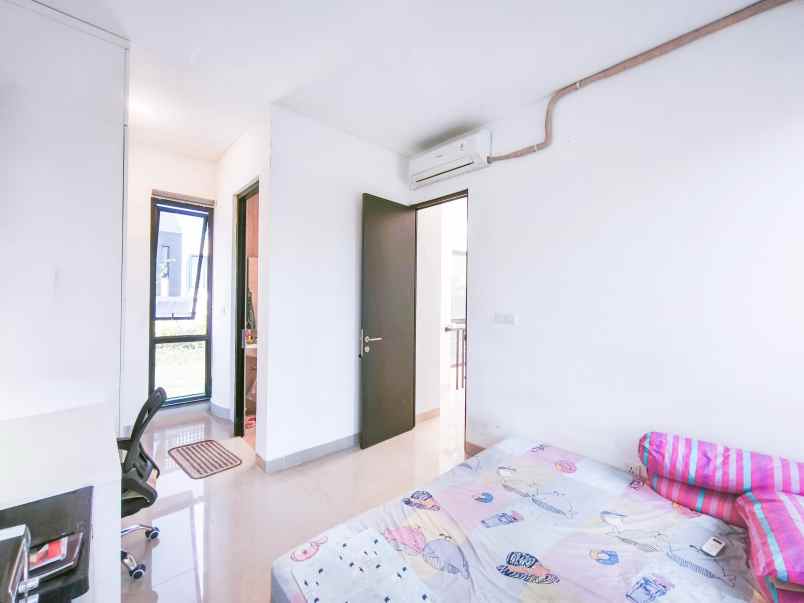 dijual rumah shilia sawangan depok jawa barat