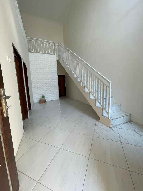 dijual rumah siap huni di palebon majapahit semarang