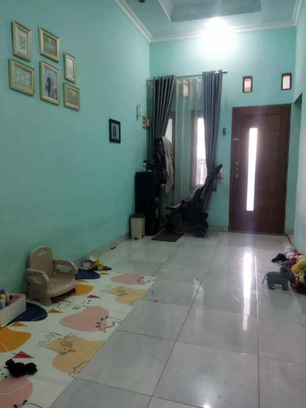 dijual rumah siap huni ditambun