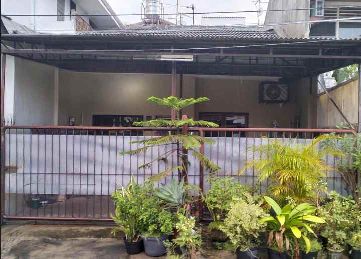 dijual rumah simpang darmo permai