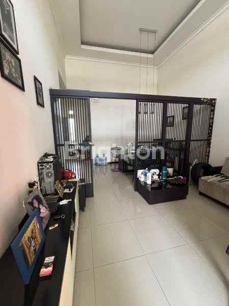 dijual rumah sukolilo dian regency
