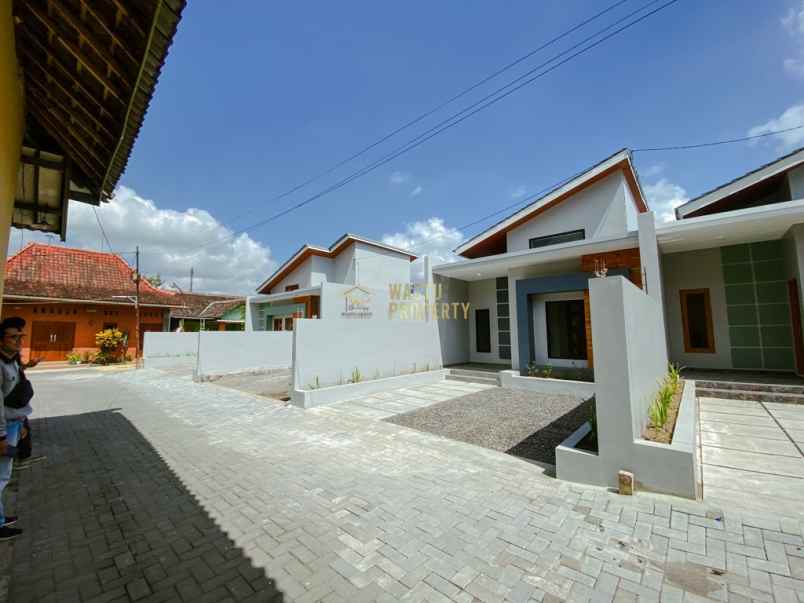 dijual rumah tamanmartani kec kalasan