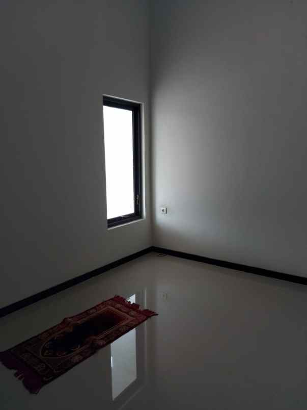 dijual rumah tlogowaru