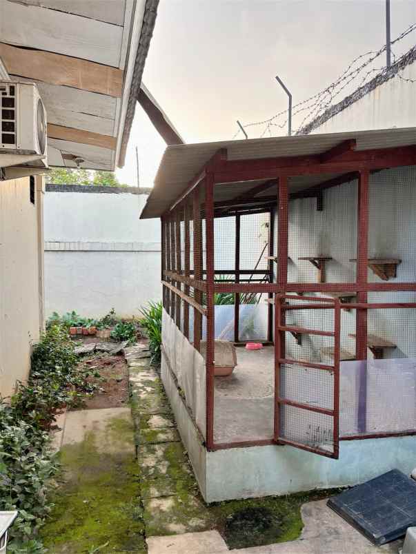 dijual rumah ulujami