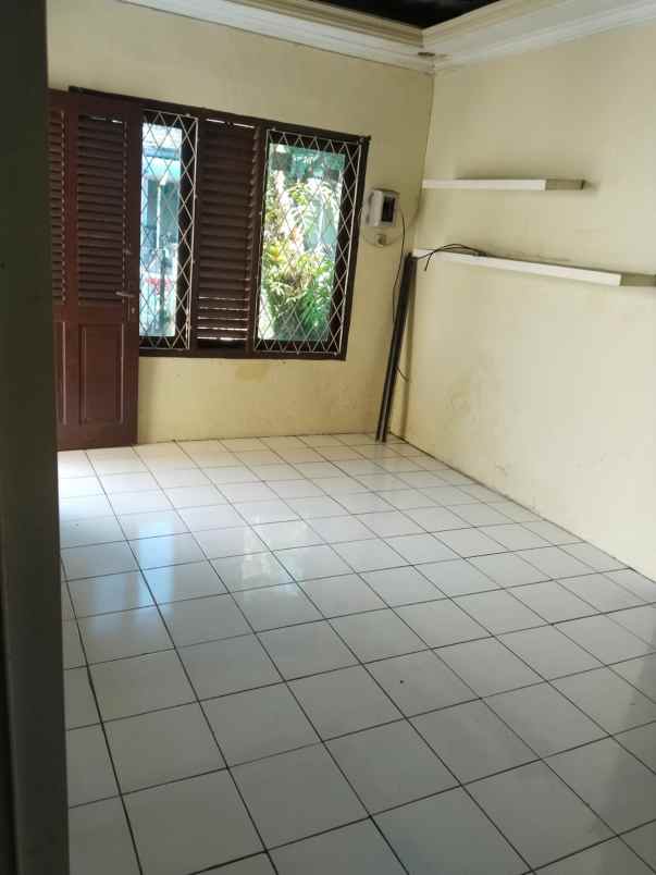 dijual rumah villa dago pamulang