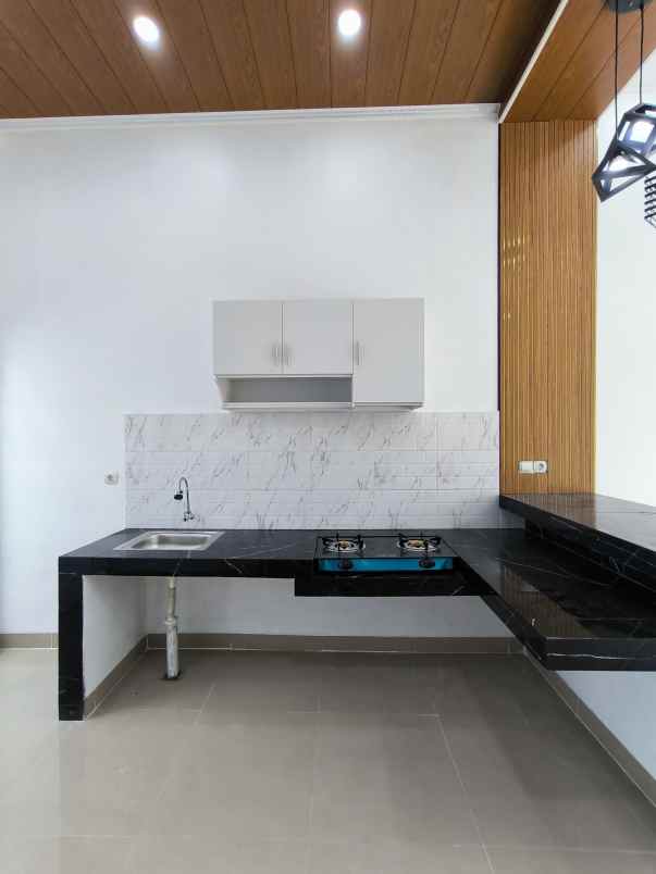 dijual rumah villa gading harapan bekasi