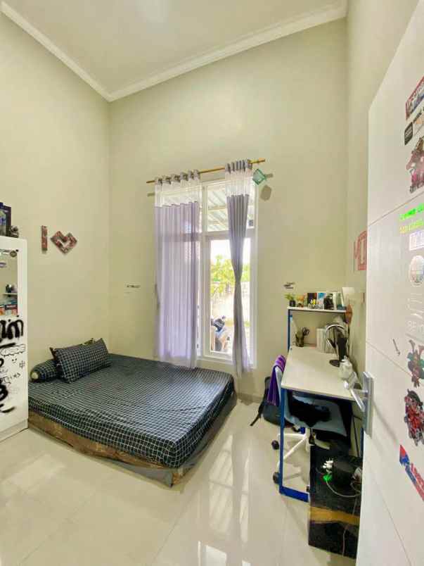 dijual rumah villa lokasi metro kota batu