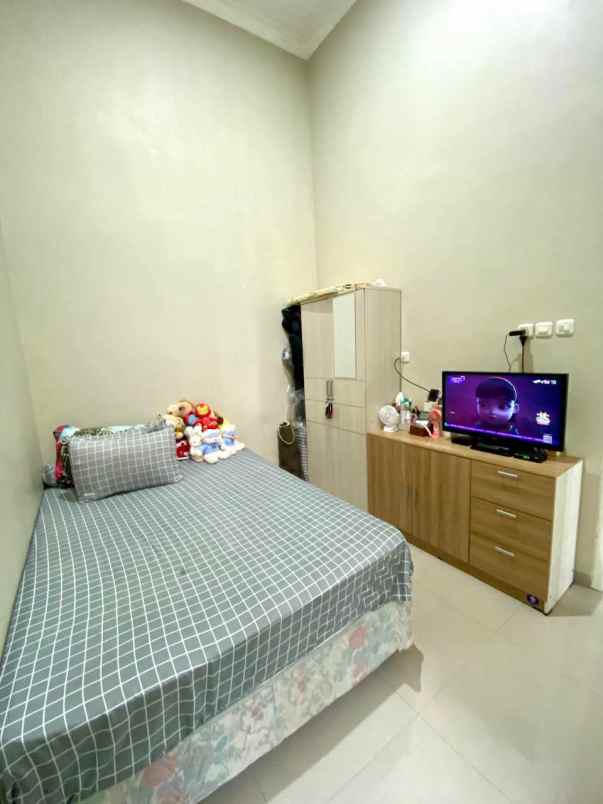 dijual rumah villa lokasi metro kota batu
