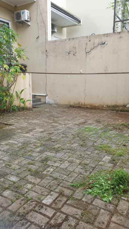 dijual rumah water spring boulevard