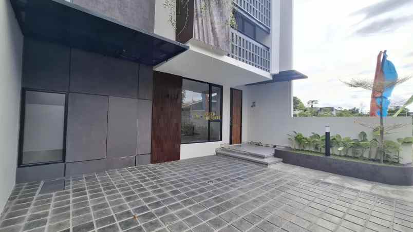 dijual rumah wedomartani ngemplak